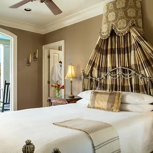 The On West Liberty Savannah